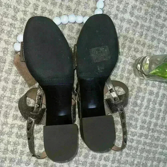 VANELi Chimba Open-toe Wide- Strap Silver Sandals- 7 1/2 - Picture 9 of 10